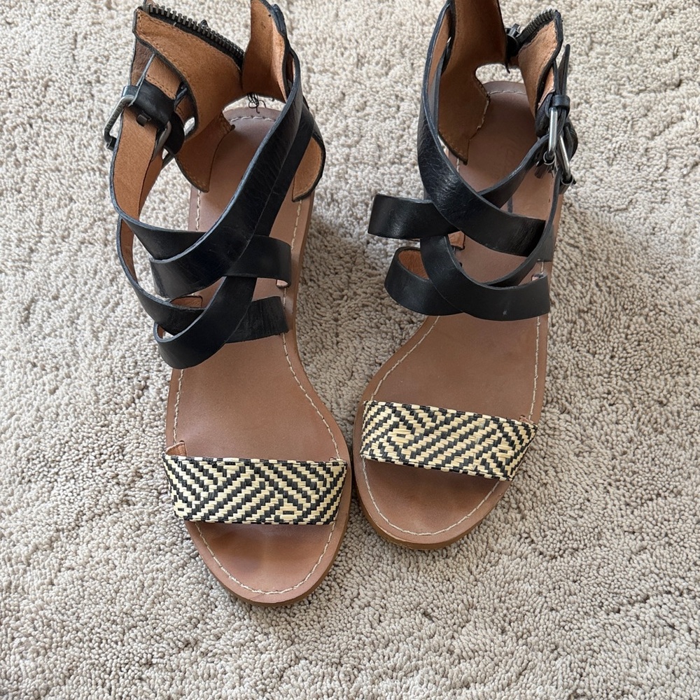 Madewell Black and Tan Strappy Sandals